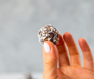 Raisin Energy Balls with Sprouted Oats